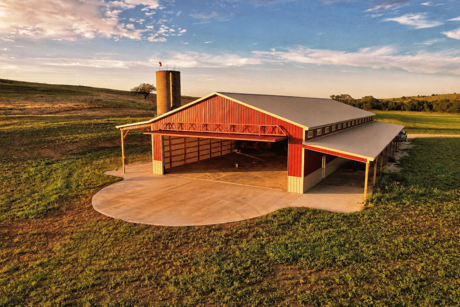 Custom pole barn builders in Springfield, Missouri - post-frame construction