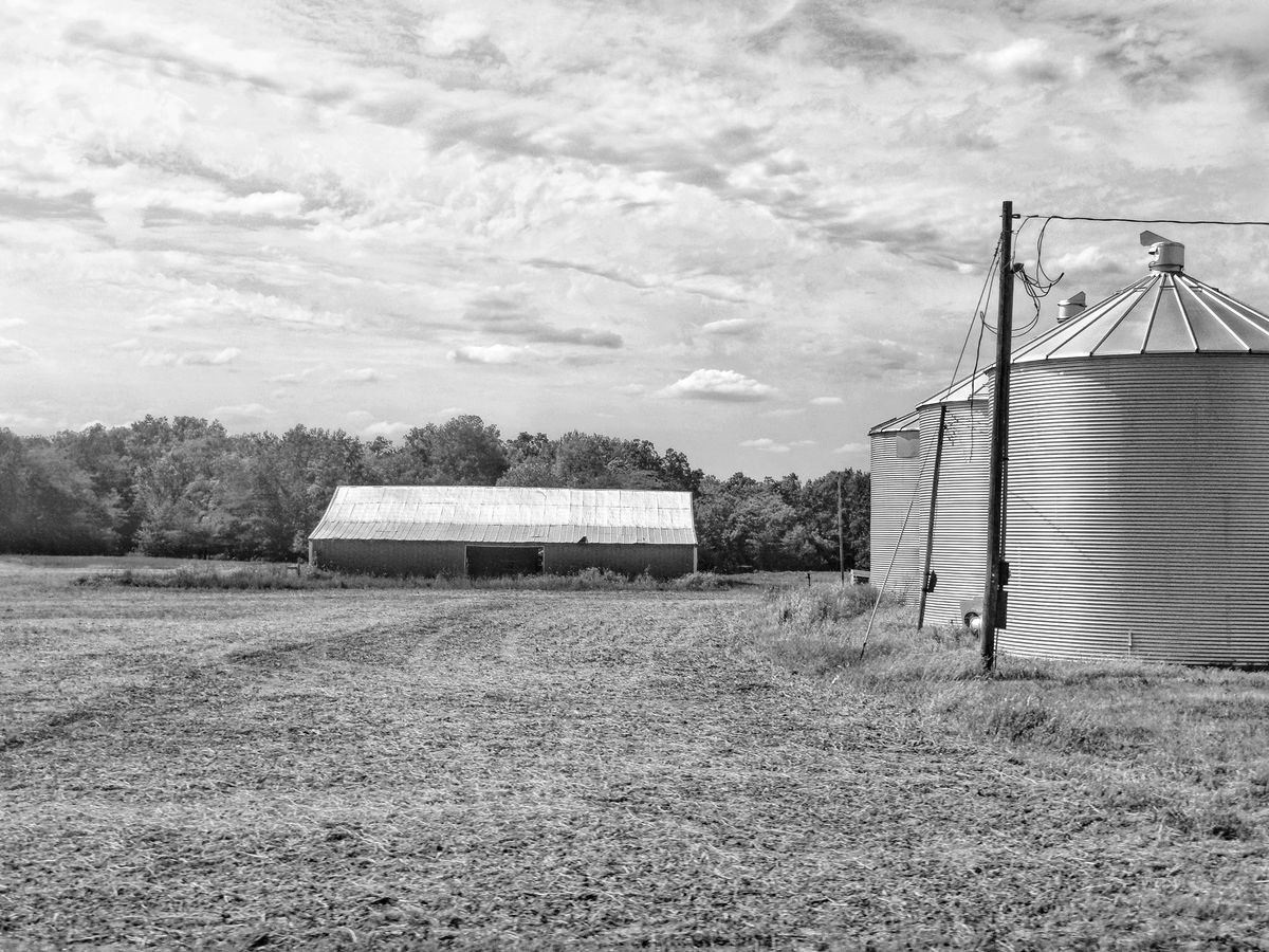 Pole Barn Construction detail - Springfield MO post-frame construction